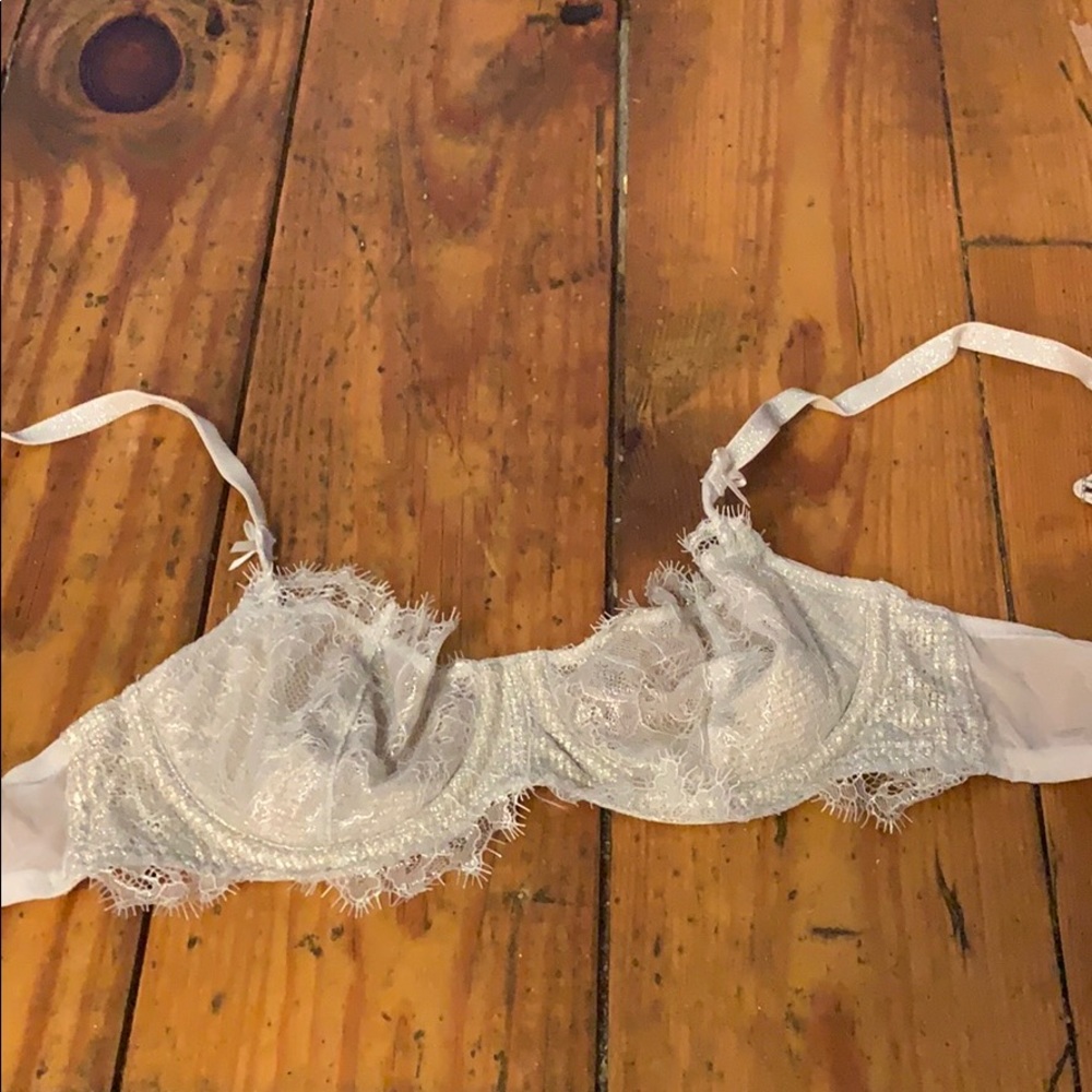 Victoria’s Secret dream angels unlined bra 32b